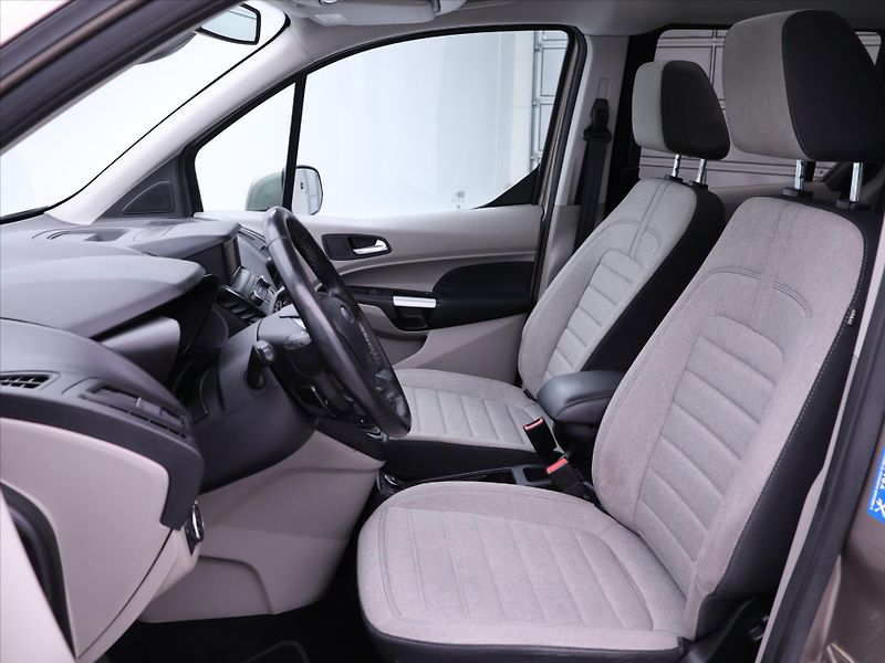 Ford Tourneo Connect 1,5 TDCI Titanium CZ Panorama - fotka 12 z 38