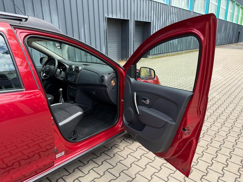 Dacia Sandero 0,9 TCe Stepway  - fotka 13 z 20