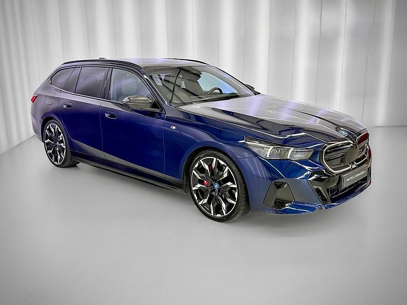 BMW Ostatní M60 xDrive - fotka 4 z 39