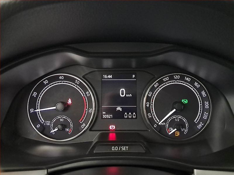 Škoda Kamiq (2019) Ambition Plus 1.0 TSI - fotka 11 z 16
