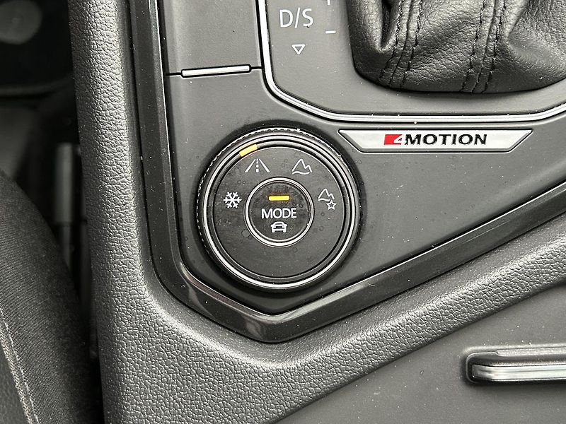 Volkswagen Tiguan 2.0 TDI 4x4 Highline DSG - fotka 20 z 34