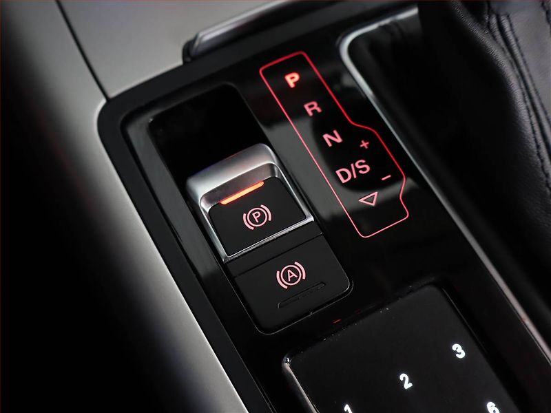 Audi A6 (2015) 3.0 TDI, 4X4, Automat, Kůže - fotka 24 z 29