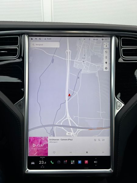 Tesla Model S 75 Business MCU2 Panorama - fotka 17 z 24