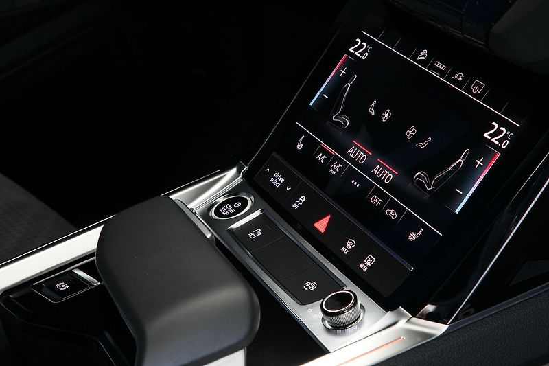 Audi e-tron 55 300kW Matrix Kessy Tažné - fotka 31 z 46