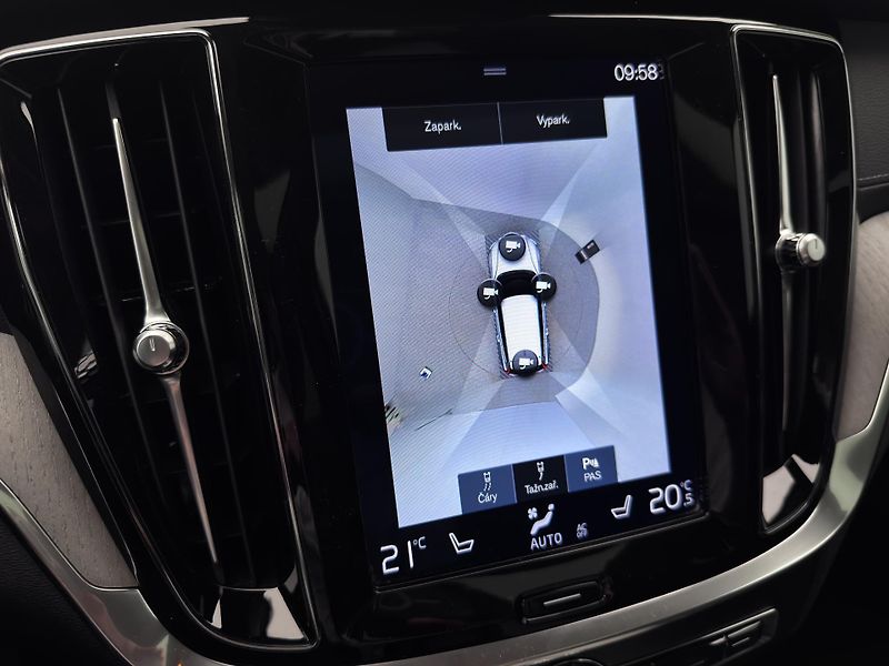 Volvo V60 CC MOMENTUM PRO AUT - fotka 47 z 48