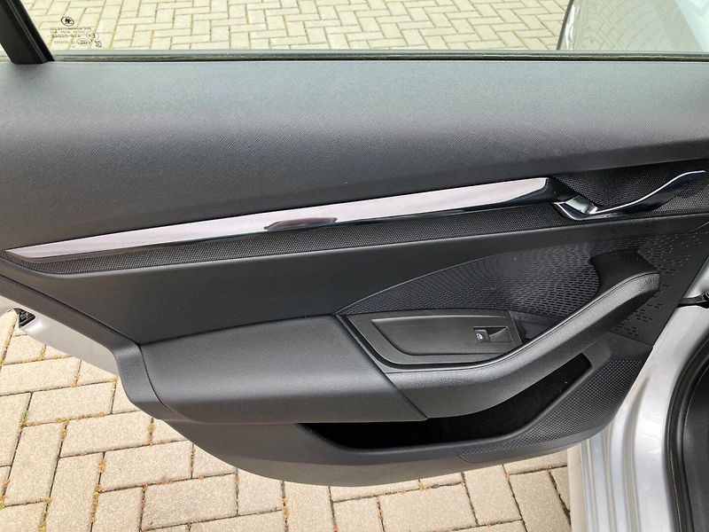 Škoda Octavia (2021) 2.0TDI AMBITION PLUS NAJ.43TKM - fotka 15 z 29