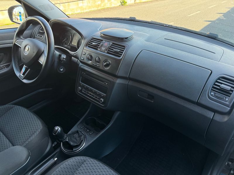 Škoda Roomster (2014) 1.2 TSI 63kW Black edition - fotka 24 z 42