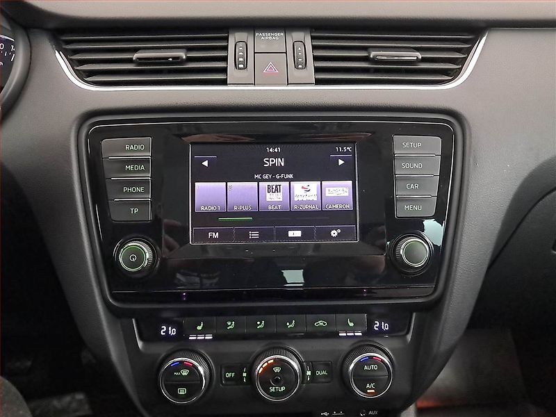 Škoda Octavia (2014) Elegance 2.0 TDI, Tempomat - fotka 11 z 15