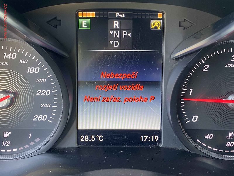 Mercedes-Benz GLC (2017) 2.2 CDi 220D 4Matic, AT, LED - fotka 20 z 21