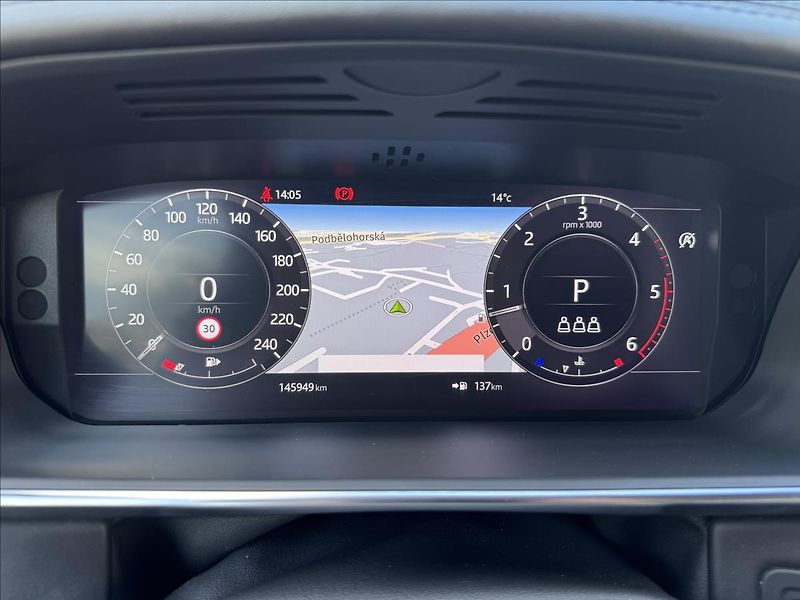 Land Rover Range Rover 4,4 SDV8 Autobiography AWD DPH - fotka 17 z 38