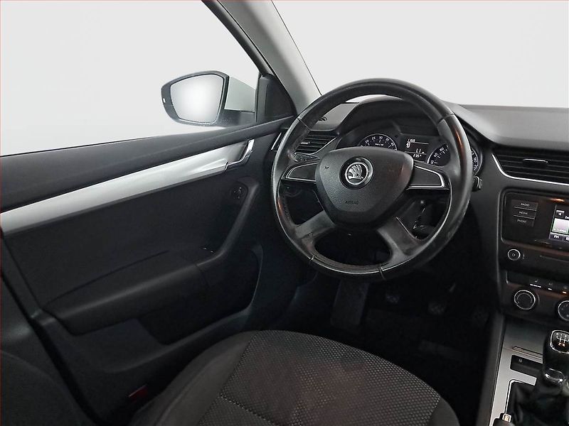 Škoda Octavia (2014) Ambition 1.6 TDI, Tempomat - fotka 7 z 16