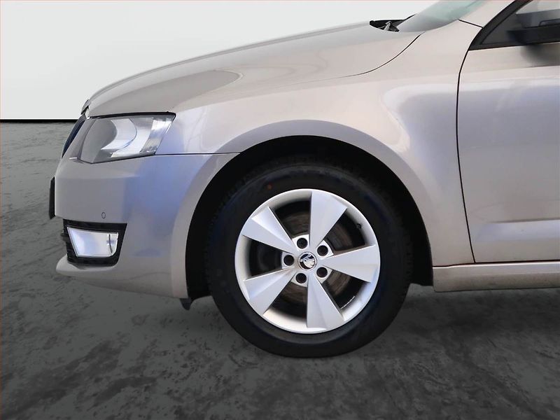 Škoda Octavia (2016) Style 2.0 TDI, Serv.kniha - fotka 14 z 20