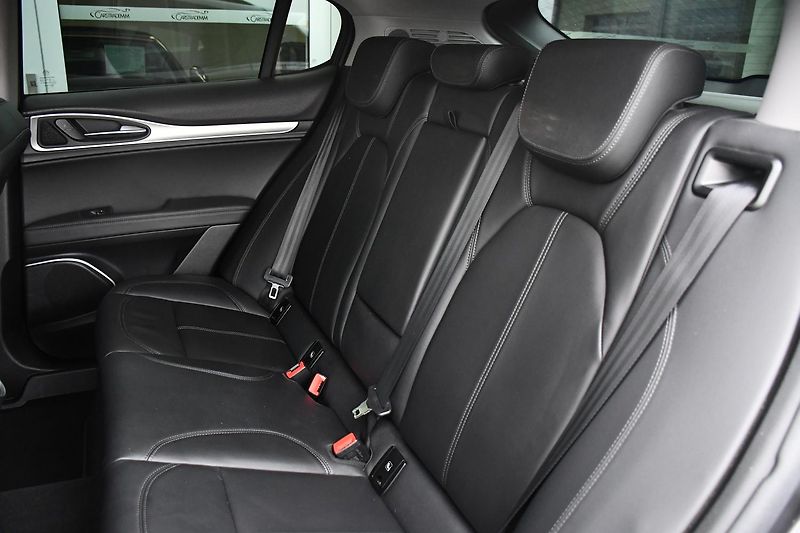 Alfa Romeo Stelvio 2.0TURBO 16V Q4 147kW SPRINT - fotka 21 z 45