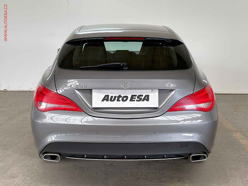 Mercedes-Benz CLA (2015) 1.6T 200, AT, bixen, navi - fotka 5 z 16
