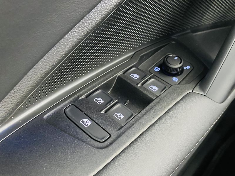 Volkswagen Tiguan 1,5 eTSI DSG 110 kW Life - fotka 12 z 25