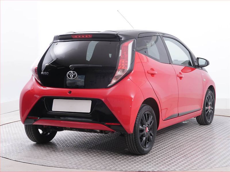 Toyota Aygo (2018) 1.0 VVT-i, Serv.kniha - fotka 5 z 18