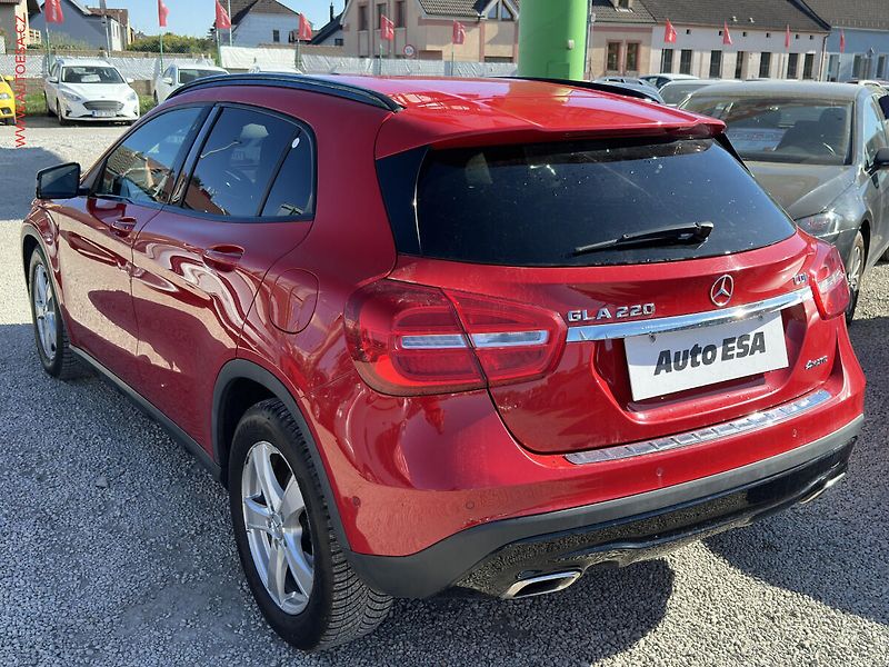 Mercedes-Benz GLA (2014) 2.2CDi 200 4Matic, ČR, AT - fotka 6 z 20
