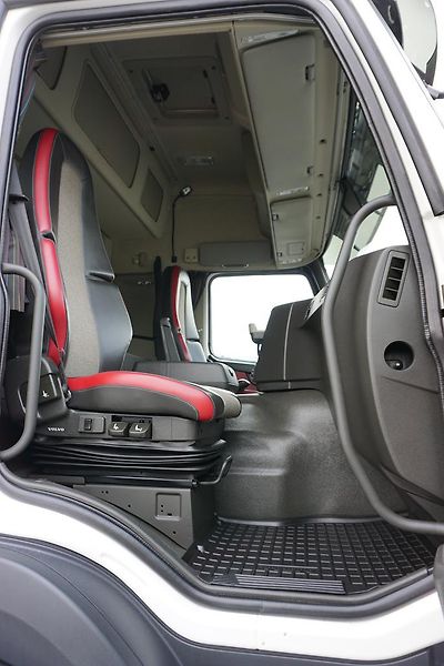 Volvo FM (2016) 460 / E 6 / IZOTERMA + WINDA / - fotka 8 z 45
