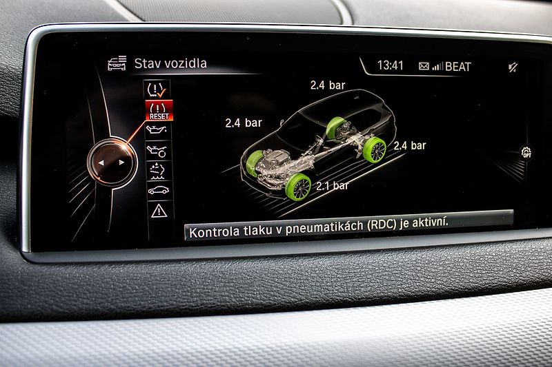 BMW X5 - fotka 24 z 51