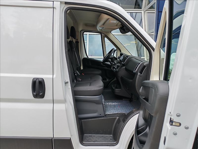 Peugeot Boxer (2026) 2,2 Furgon 3000 L2H1 BHDi 120k - fotka 3 z 9