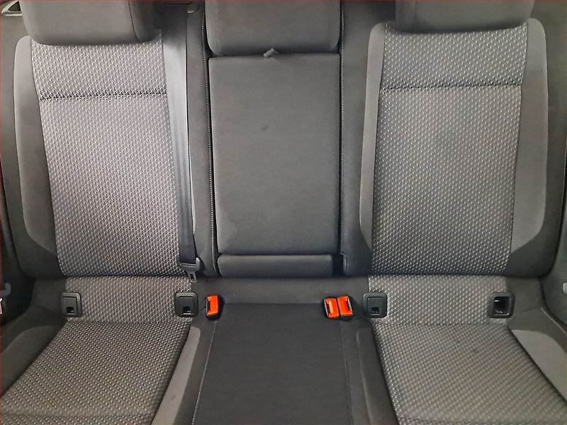 Volkswagen Passat (2016) 2.0 TDI, Tempomat - fotka 10 z 19