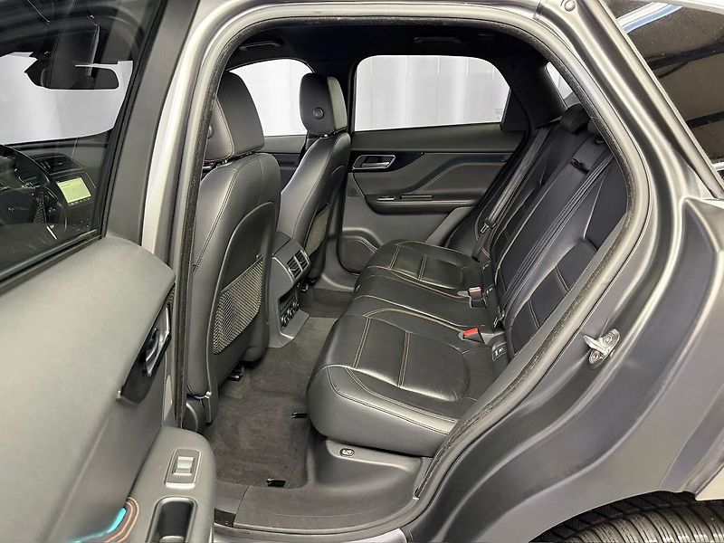 Jaguar F-Pace 2.0d AWD A/T PRESTIGE, WEBASTO - fotka 11 z 25