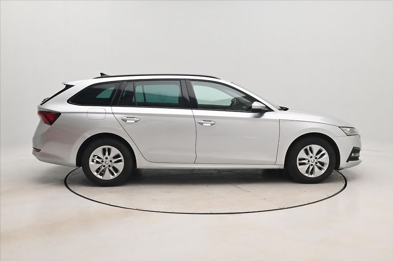 Škoda Octavia 2,0 TDI 110 kW DSG 4x4 Ambitio - fotka 4 z 30
