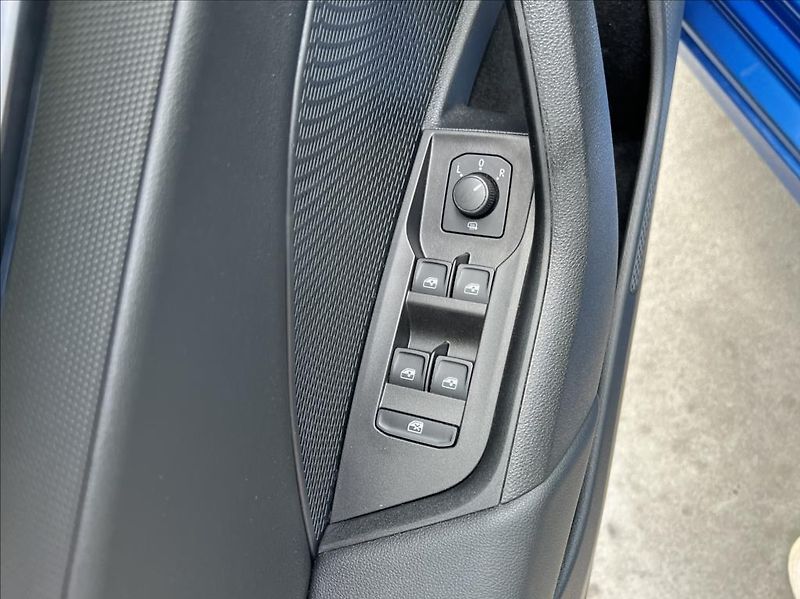 Škoda Octavia 2,0 TDi Ambition LED záruka - fotka 23 z 30