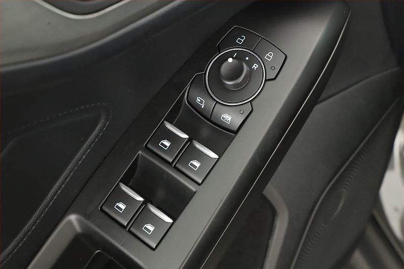 Ford Focus (2022) 1.5 EcoBlue, Serv.kniha, Navi - fotka 9 z 20