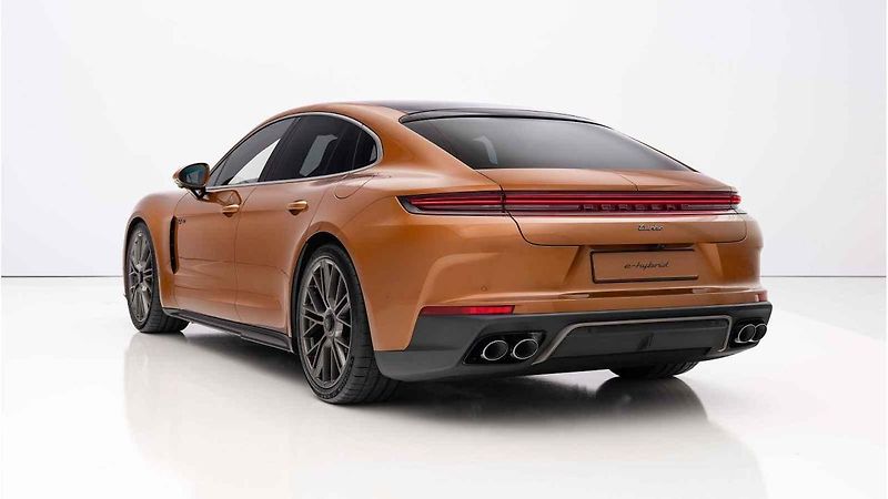 Česká premiéra Porsche Panamera v pražském bytě