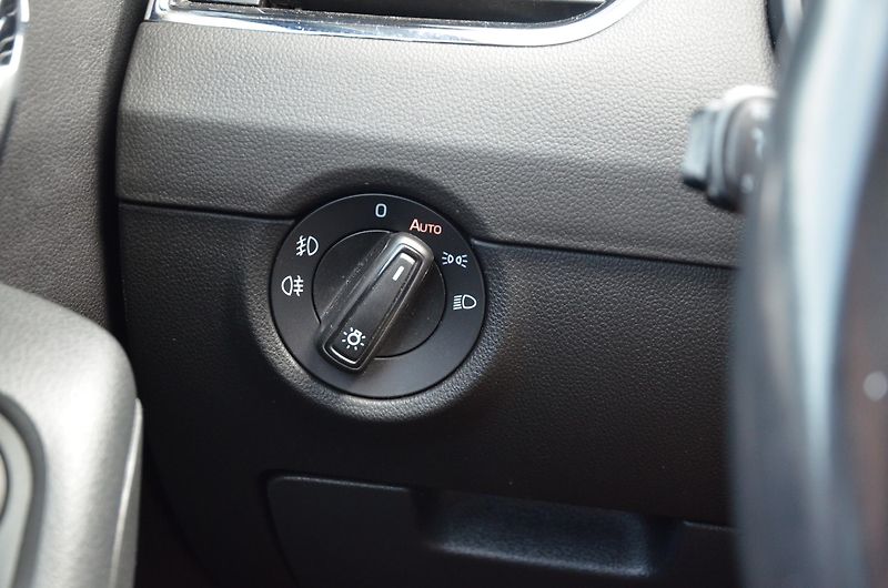 Škoda Octavia (2014) 1.6 TDi 81kW AMB XENON TAŽNÉ - fotka 22 z 36