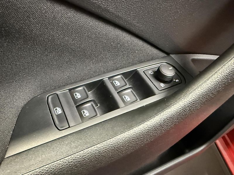 Škoda Kamiq 1.5 TSI 110 kW Monte Carlo DSG - fotka 10 z 13