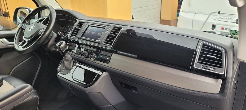 Volkswagen Multivan (2017) T6 2,0TDi 150kW DSG 4×4 7.mist - fotka 24 z 51