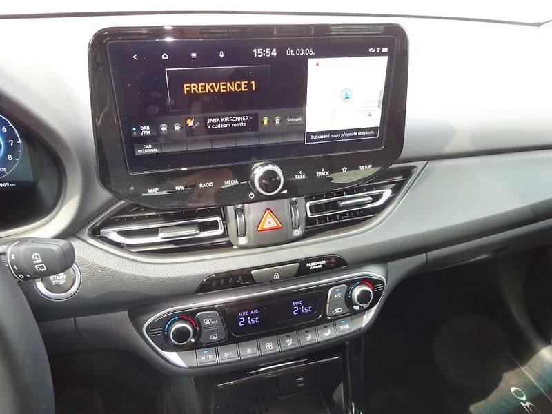 Hyundai i30 1.5 T-GDI 103kW DCT Style - fotka 16 z 21