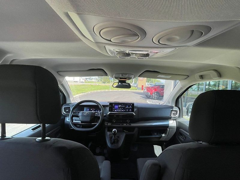 Toyota ProAce Verso 2.0 D-4D L2 MT Business 8S - fotka 18 z 23