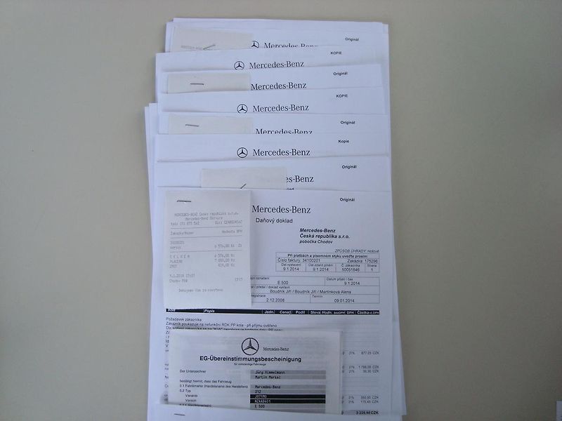 Mercedes-Benz Třídy E (2008) E 500,1.Maj. v ČR,Servisní k. - fotka 62 z 74