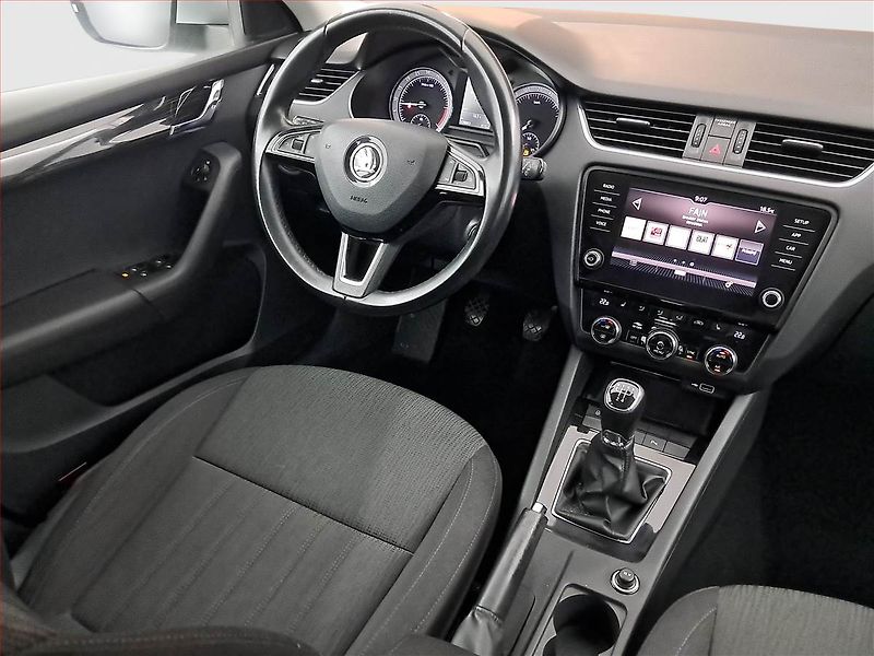 Škoda Octavia (2020) 1.6 TDI, Navi, Tempomat - fotka 7 z 16