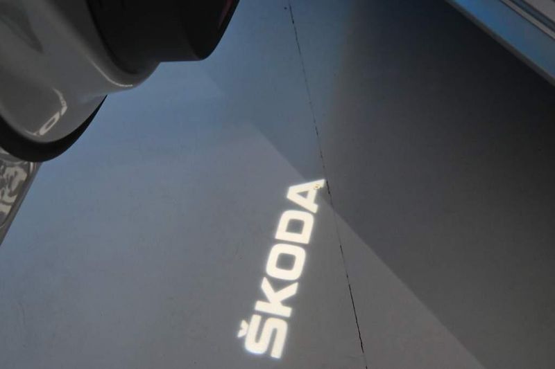 Škoda Octavia (2021) 2.0 FIRST EDITION LED Tažné Ma - fotka 27 z 33
