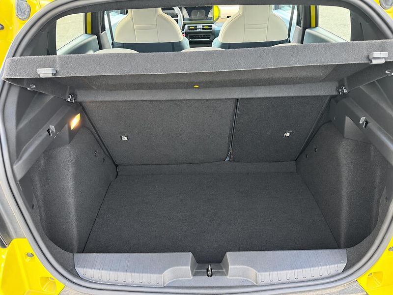 Fiat Grande Panda Electric (2025) La Prima, bat. 44 kWh, 113k - fotka 5 z 6