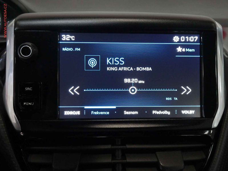 Peugeot 2008 (2018) 1.2 PT, ČR, Active - fotka 15 z 19