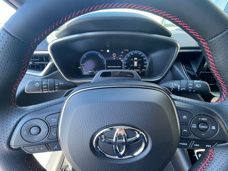 Toyota Corolla 2.0 Hybrid Automat GR SPORT - fotka 24 z 29