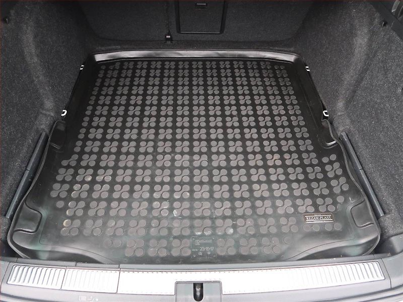 Škoda Superb (2018) 2.0 TDI, Navi, Bi-Xenony - fotka 13 z 17