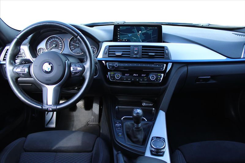 BMW Řada 3 320d xDrive 140kW M PAKET ČR - fotka 13 z 29