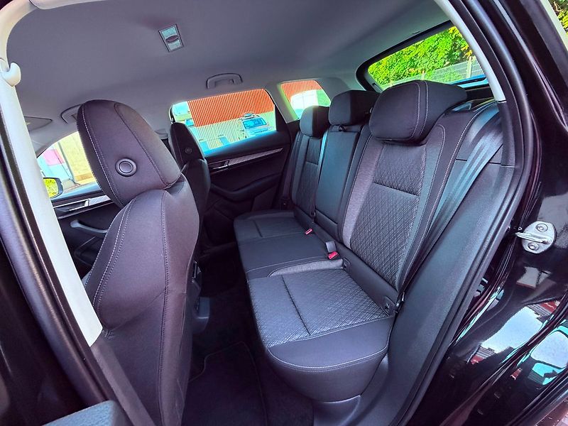 Škoda Karoq 1.5 TSi DSG Style, ČR, 1.Maj - fotka 13 z 34
