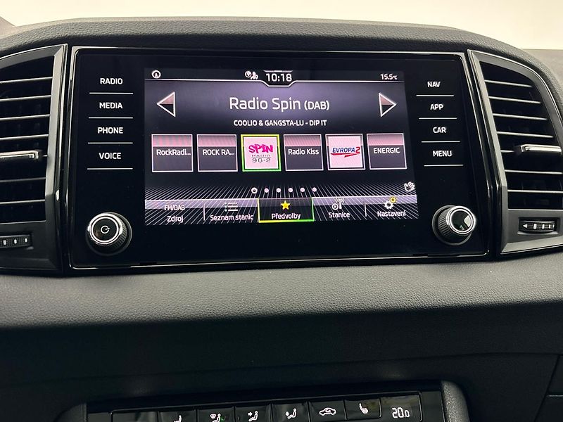 Škoda Karoq Selection DSG - fotka 12 z 29