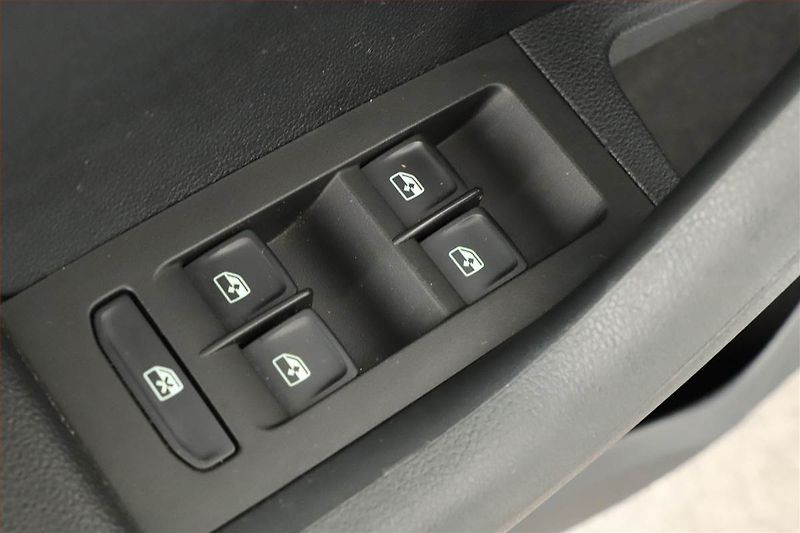 Škoda Octavia (2019) RS 2.0 TSI, Automat, Kůže - fotka 9 z 20