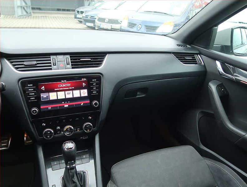 Škoda Octavia (2018) RS 2.0 TSI - fotka 8 z 16