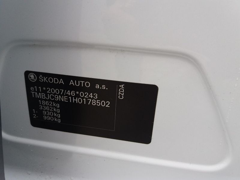 Škoda Octavia 1.4TSi,DSG,110kW,ZADÁNO !! - fotka 26 z 26