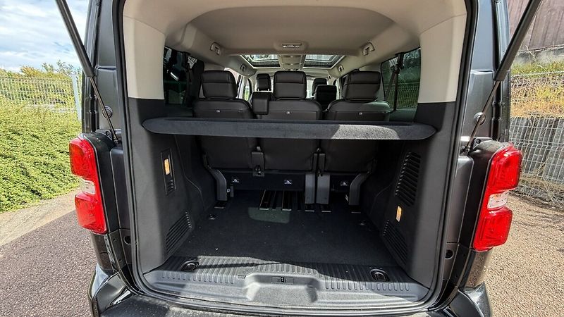 Toyota ProAce Verso 2.2. 180 L2 AT VIP SKYVIEW SKL - fotka 19 z 26
