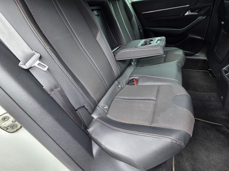 Peugeot 508 (2019) 2.0 BHDi 160 GT line EAT8 - fotka 11 z 34